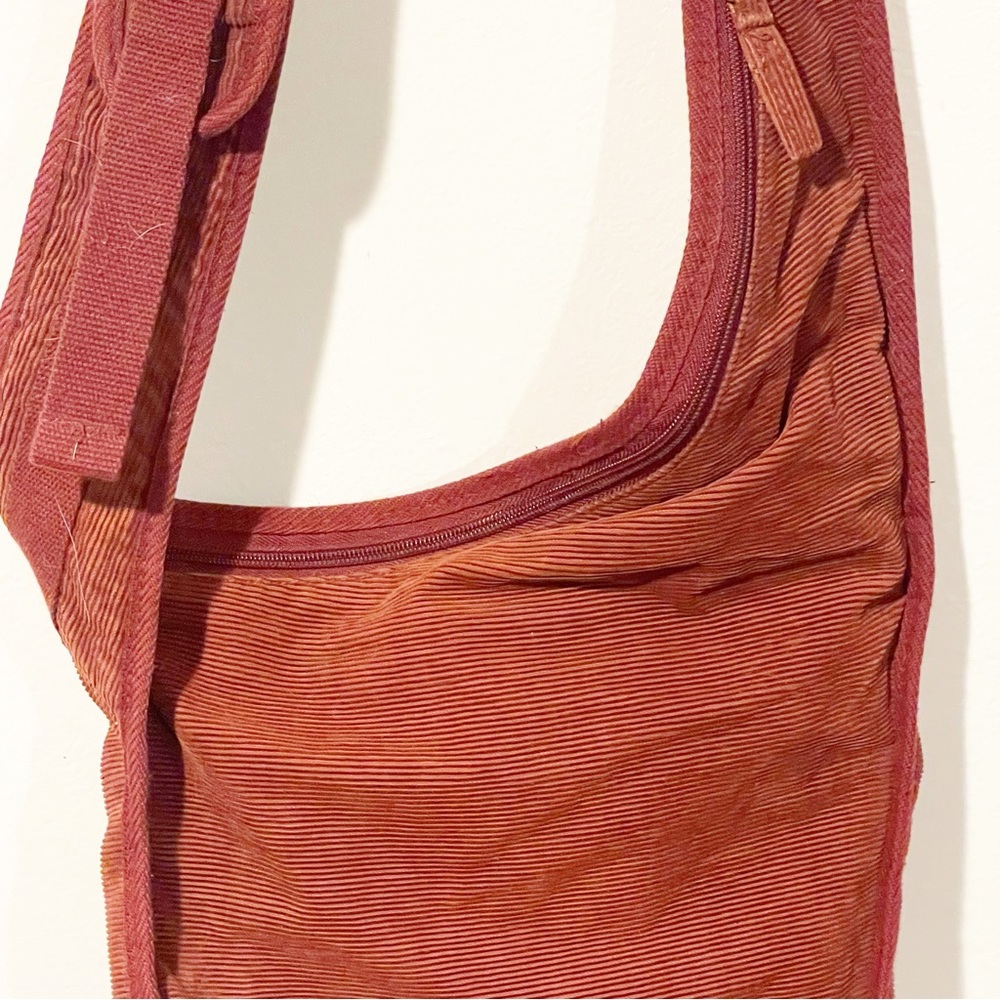 Fossil Red Corduroy Crossbody Side‎ Bag Velcro Flap Travel Deep - Picture 6 of 6